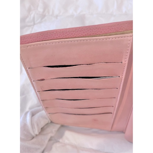 ✨Authentic Vintage CHANEL CC Logo Timeless Pink Caviar Leather Wallet On Chain - Picture 7 of 16